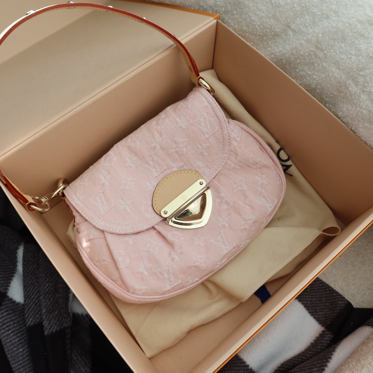LOUIS VUITTON Light Pink Denim Sunset