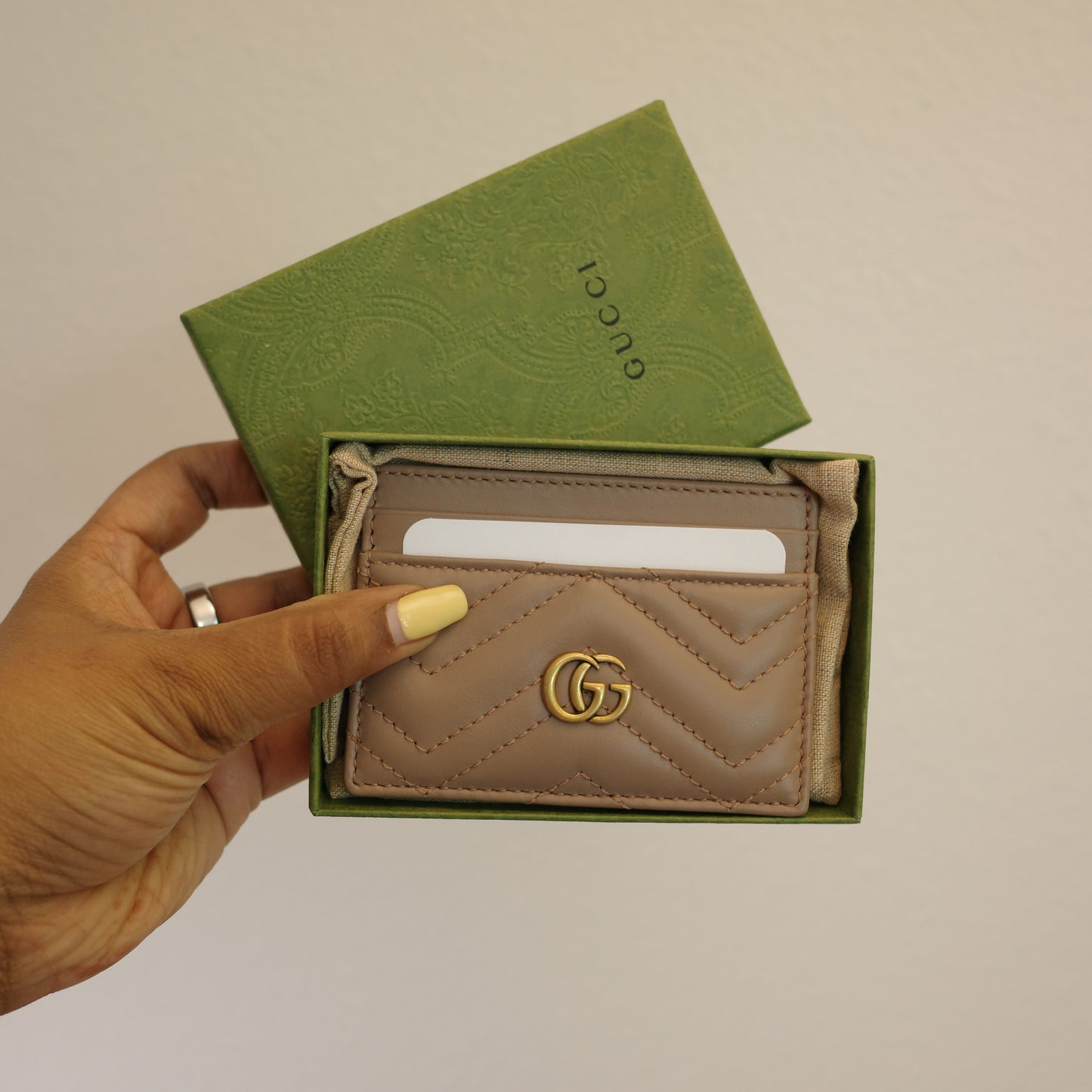 GUCCI Marmont Rose Taupe Card Case