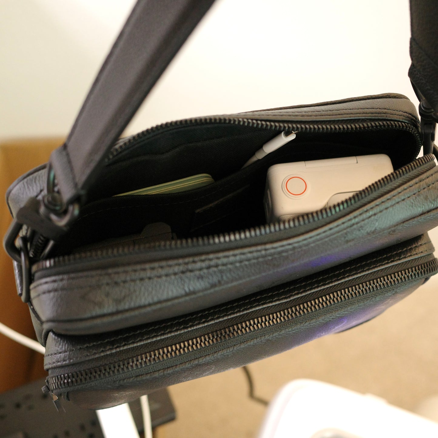 LOUIS VUITTON Monogram Midnight Nil Messenger Bag