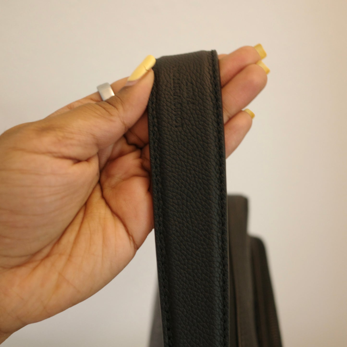 LOUIS VUITTON Monogram Midnight Nil Messenger Bag