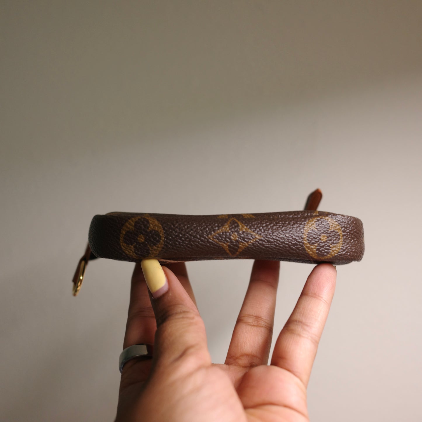 LOUIS VUITTON Monogram Toulouse Craie Trunks Pochette Cles
