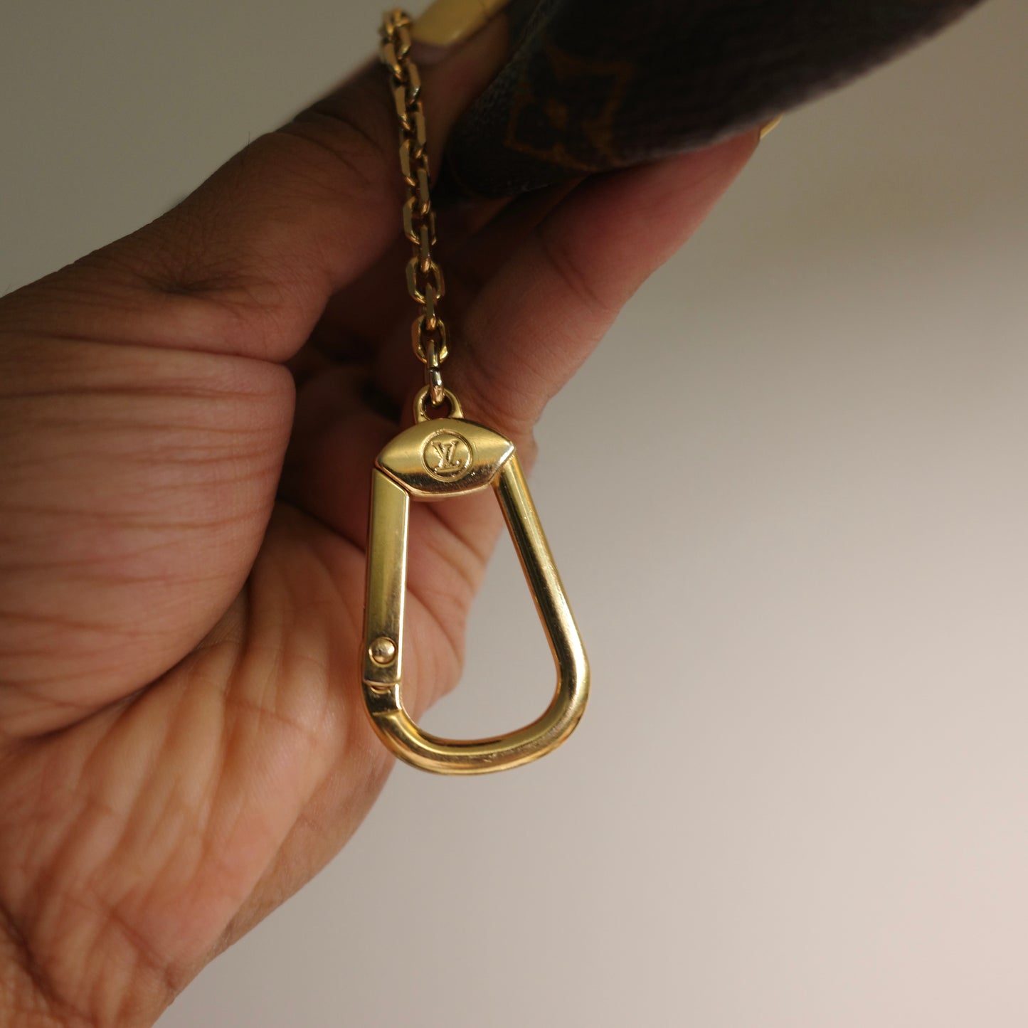 LOUIS VUITTON Monogram Toulouse Craie Trunks Pochette Cles