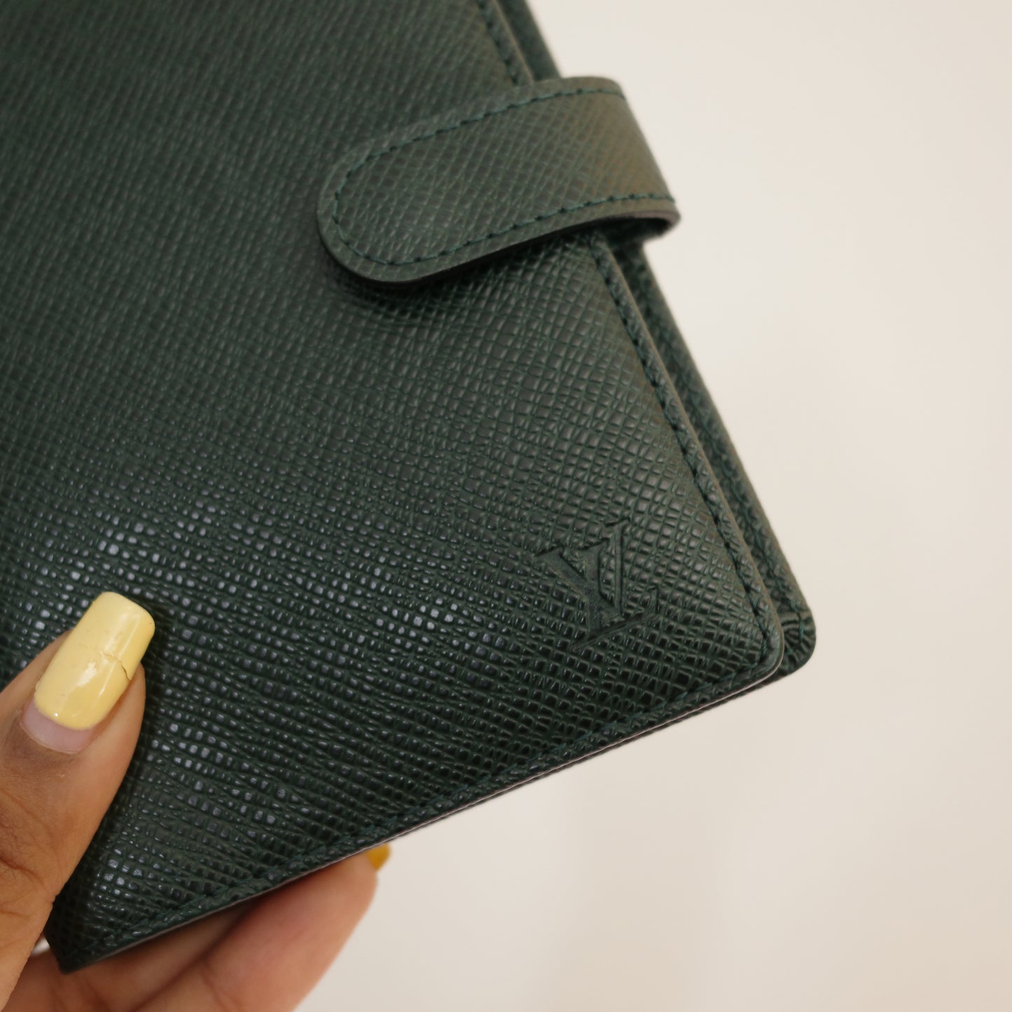 LOUIS VUITTON Taiga Leather Green Agenda PM