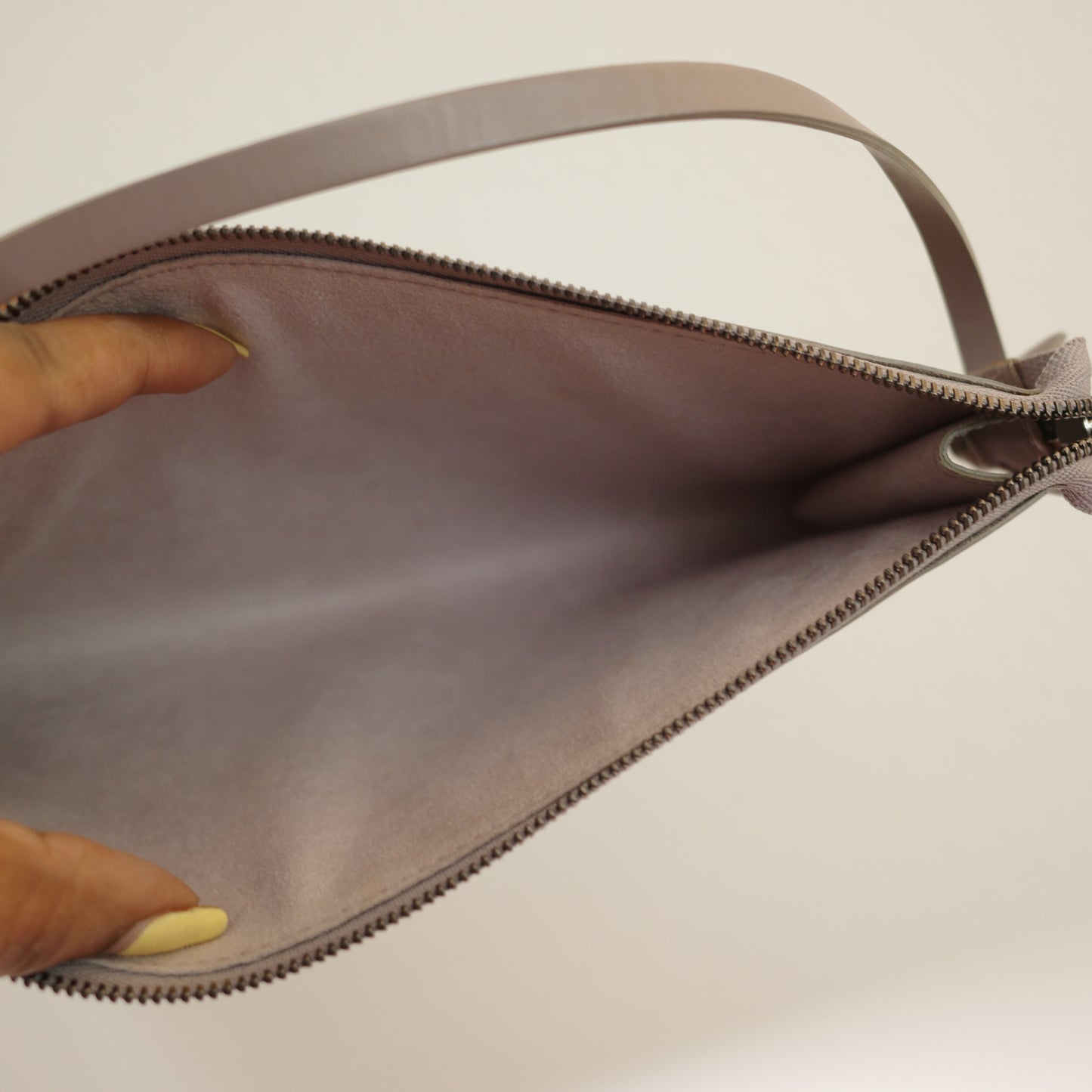 LOUIS VUITTON Epi Leather Lilac Purple Pochette Accessoires