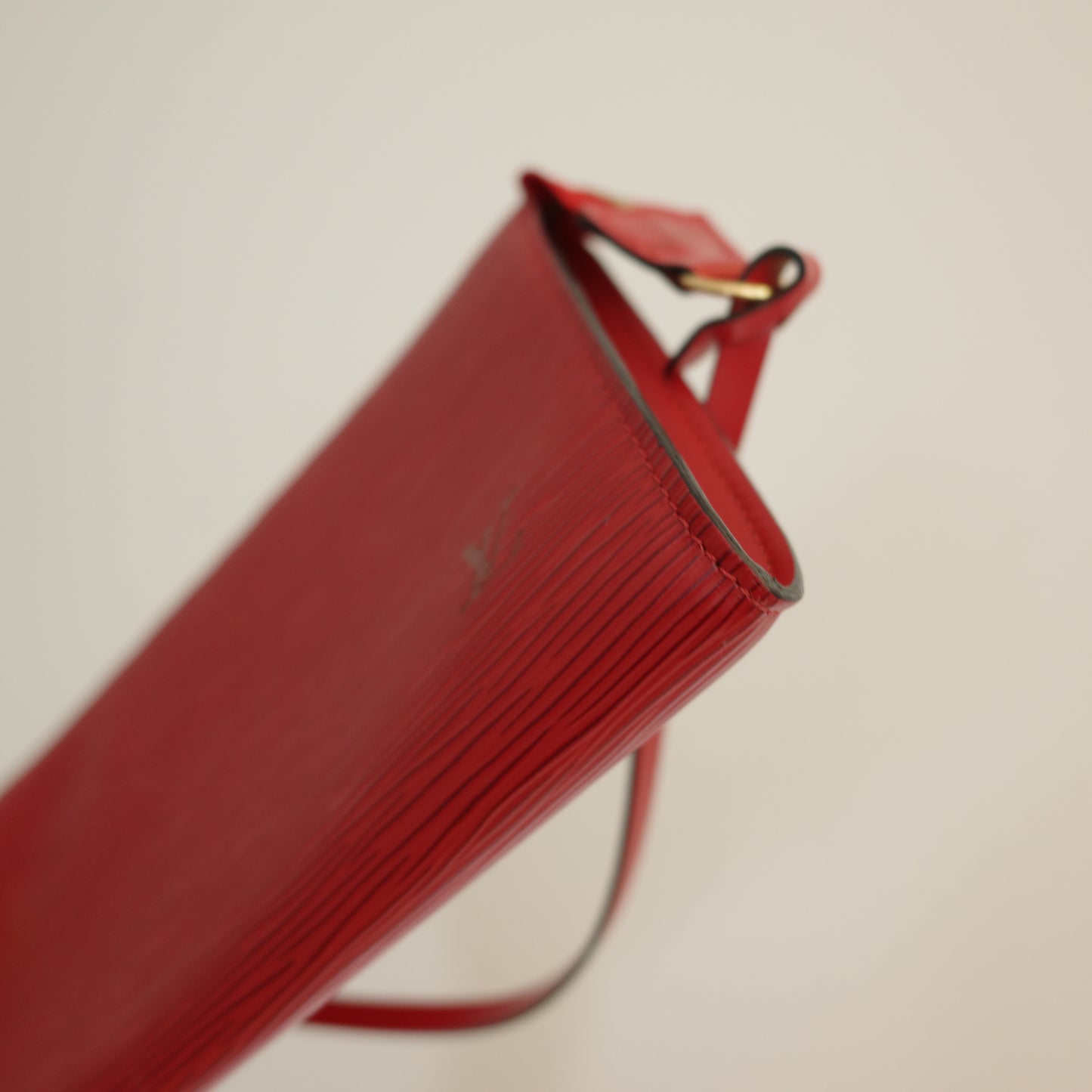 LOUIS VUITTON Epi Leather Red Pochette Accessoires
