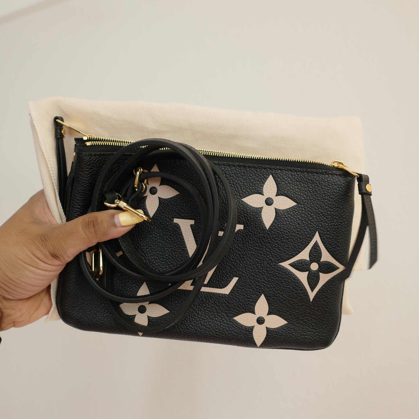 LOUIS VUITTON Double Zip Pochette Crossbody Empreinte Bicolor