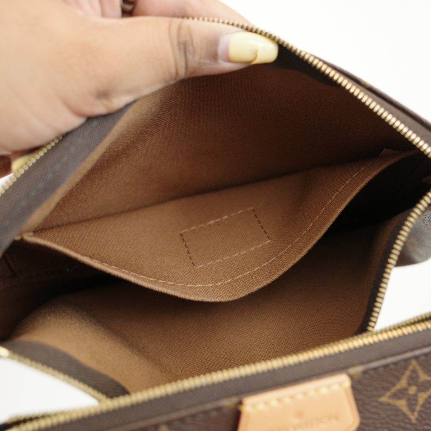 LOUIS VUITTON Monogram Multi Pochette Accessoires Pink Strap
