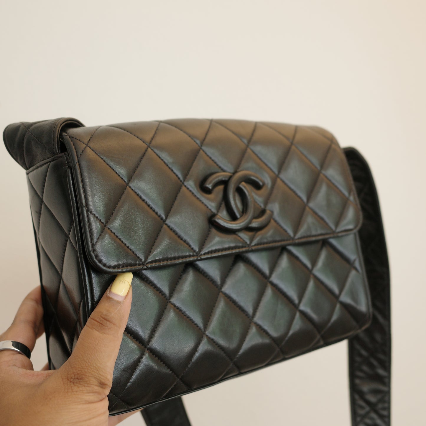 CHANEL 1994 Lambskin Quilted Black Shoulder Crossbody Bag