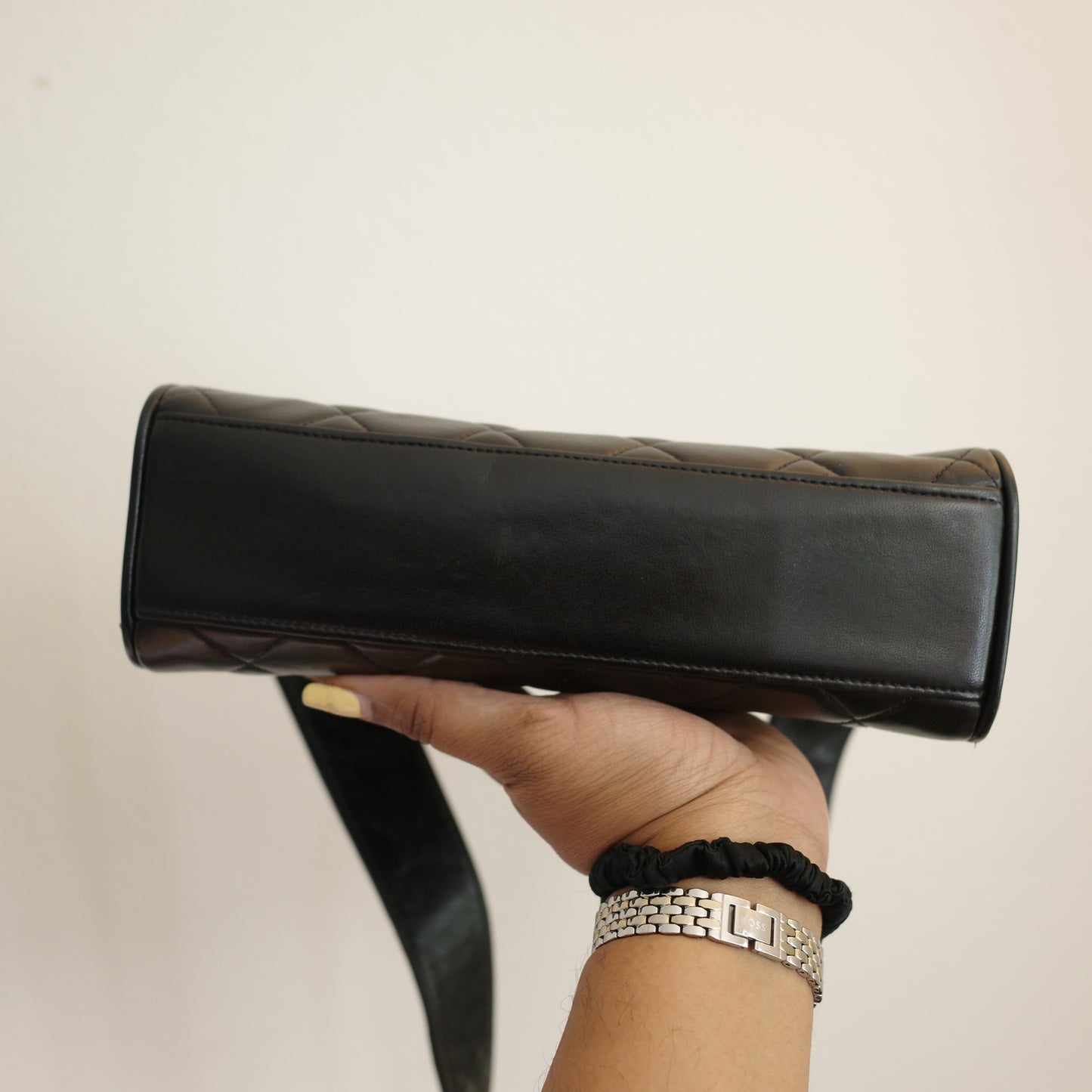 CHANEL 1994 Lambskin Quilted Black Shoulder Crossbody Bag