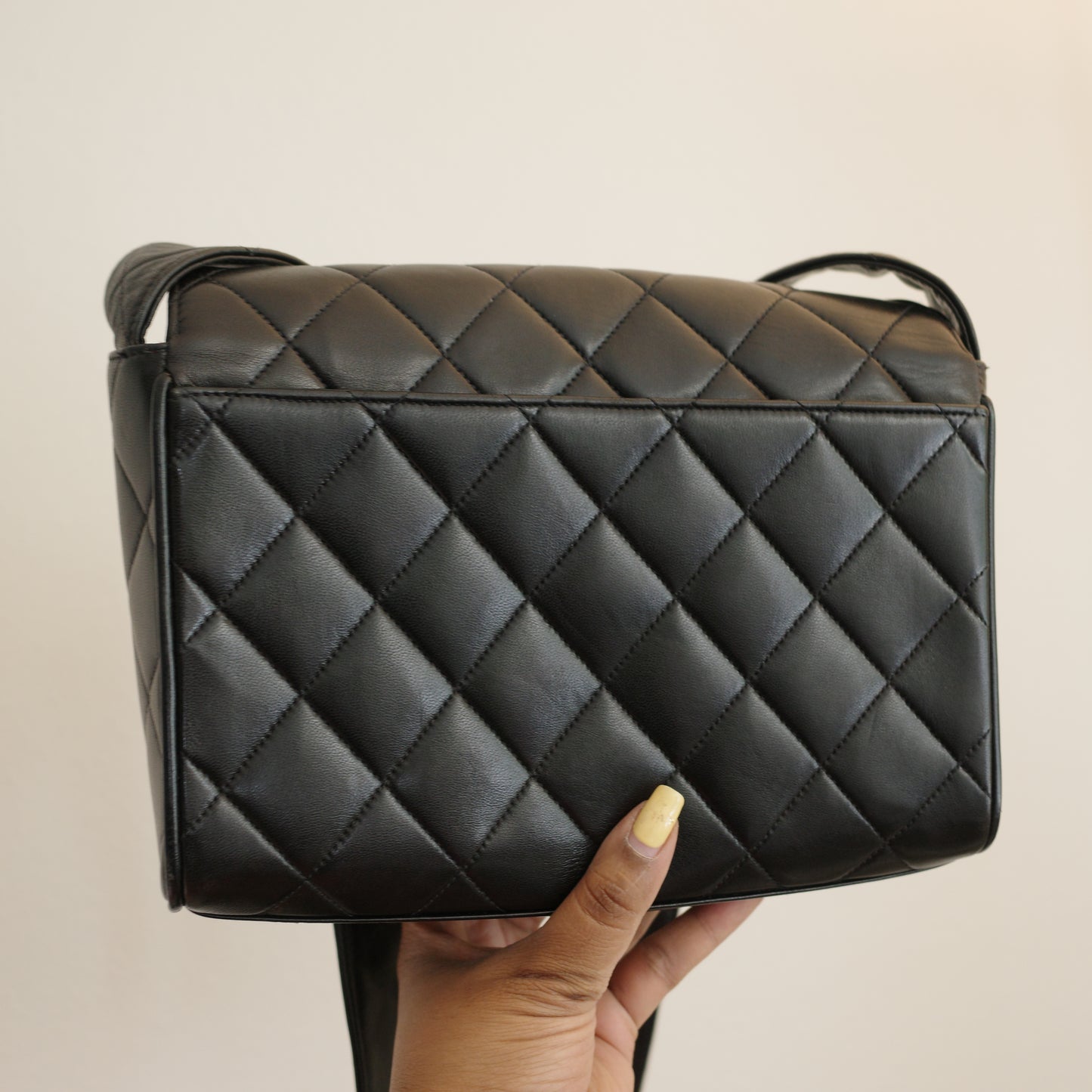 CHANEL 1994 Lambskin Quilted Black Shoulder Crossbody Bag