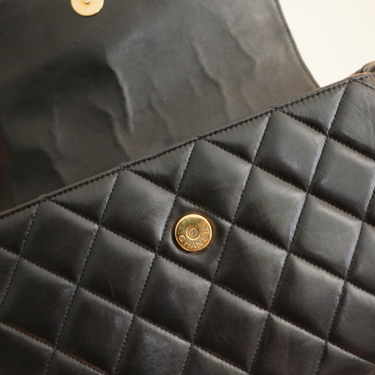 CHANEL 1994 Lambskin Quilted Black Shoulder Crossbody Bag