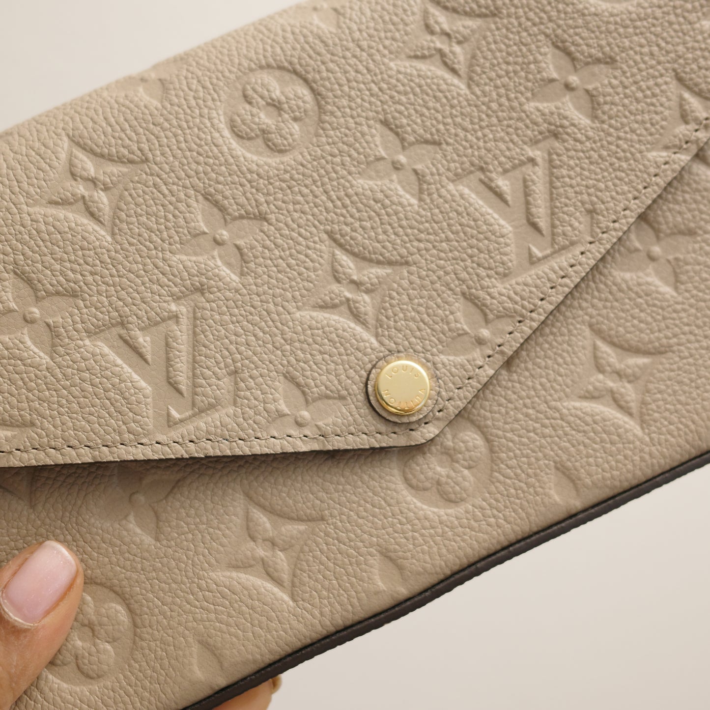LOUIS VUITTON Turtledove Felice Pochette with Inserts