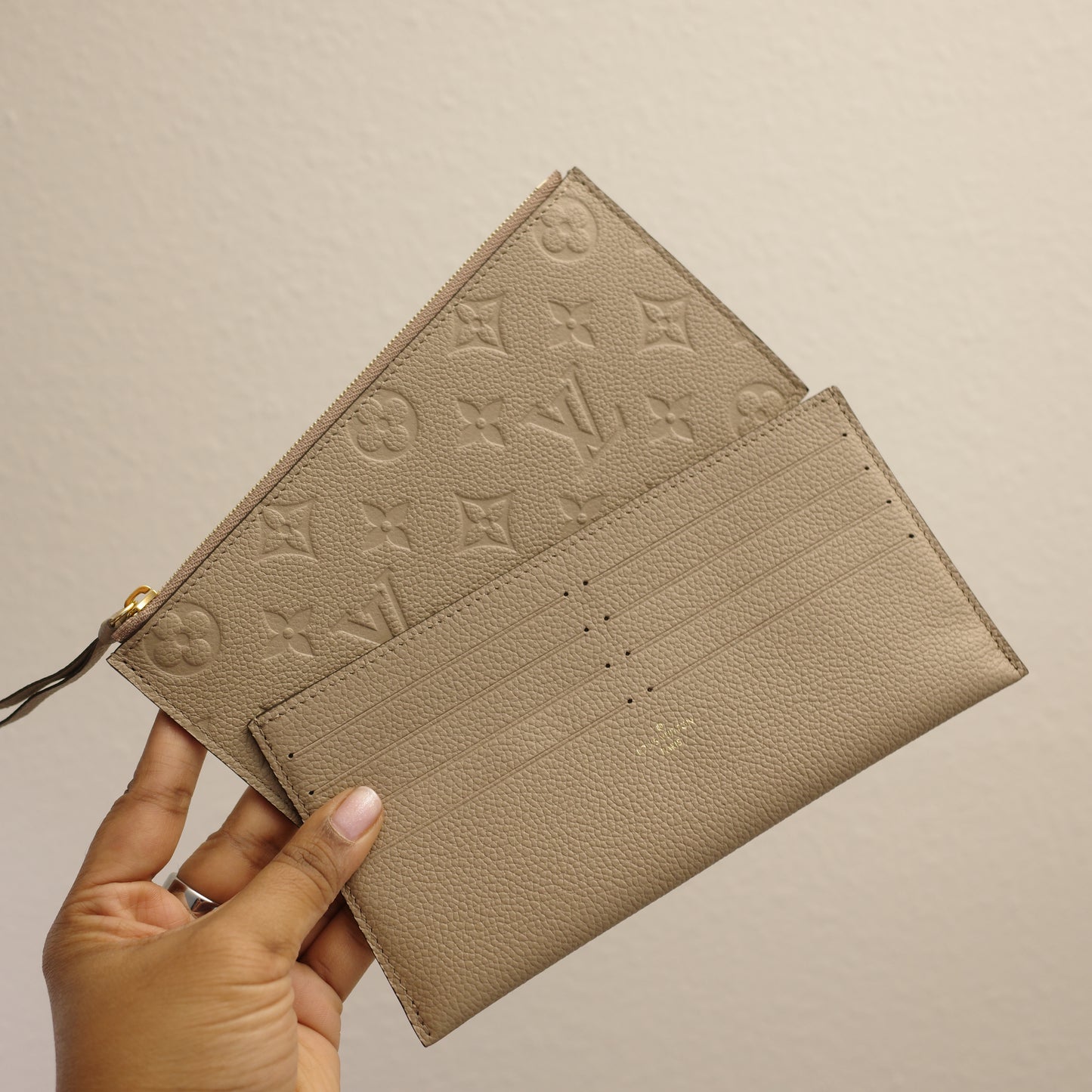 LOUIS VUITTON Turtledove Felice Pochette with Inserts