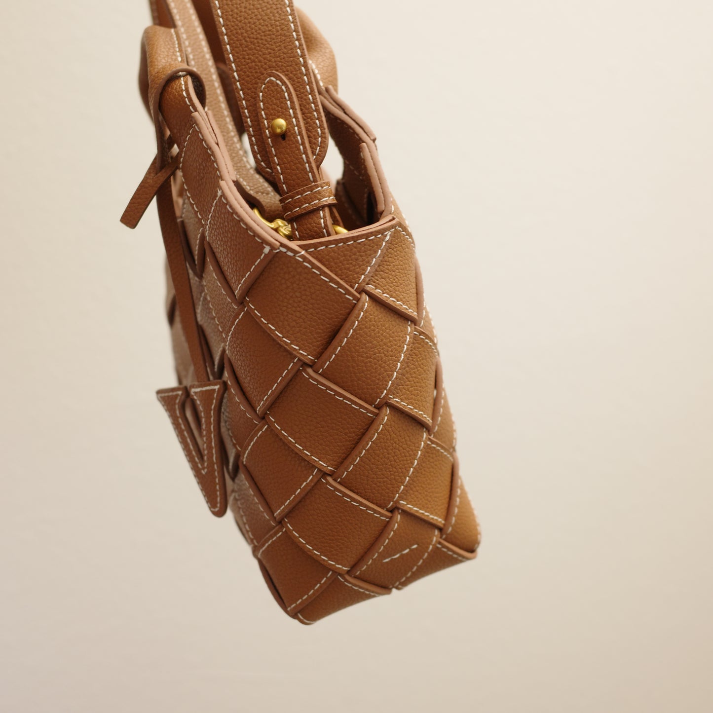 VERAFIED Caramel Basket Bag