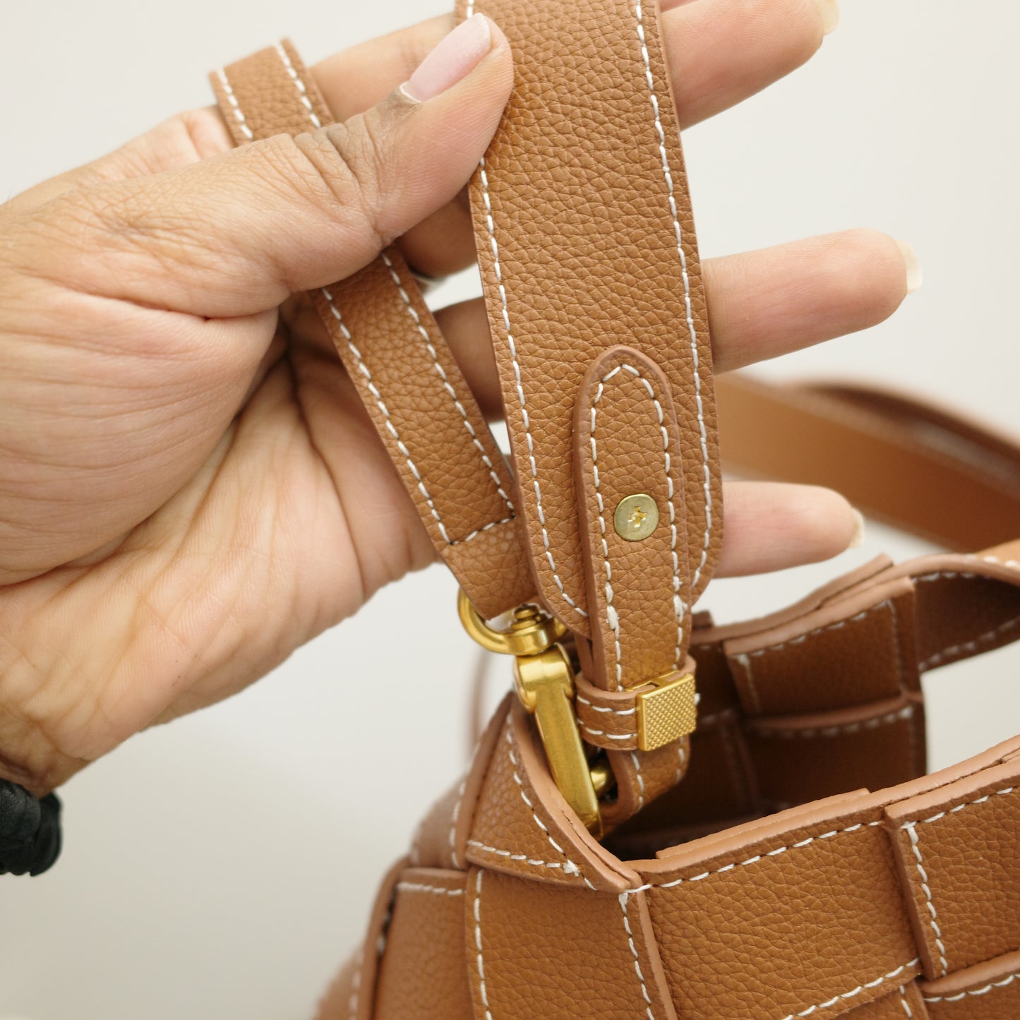VERAFIED Caramel Basket Bag