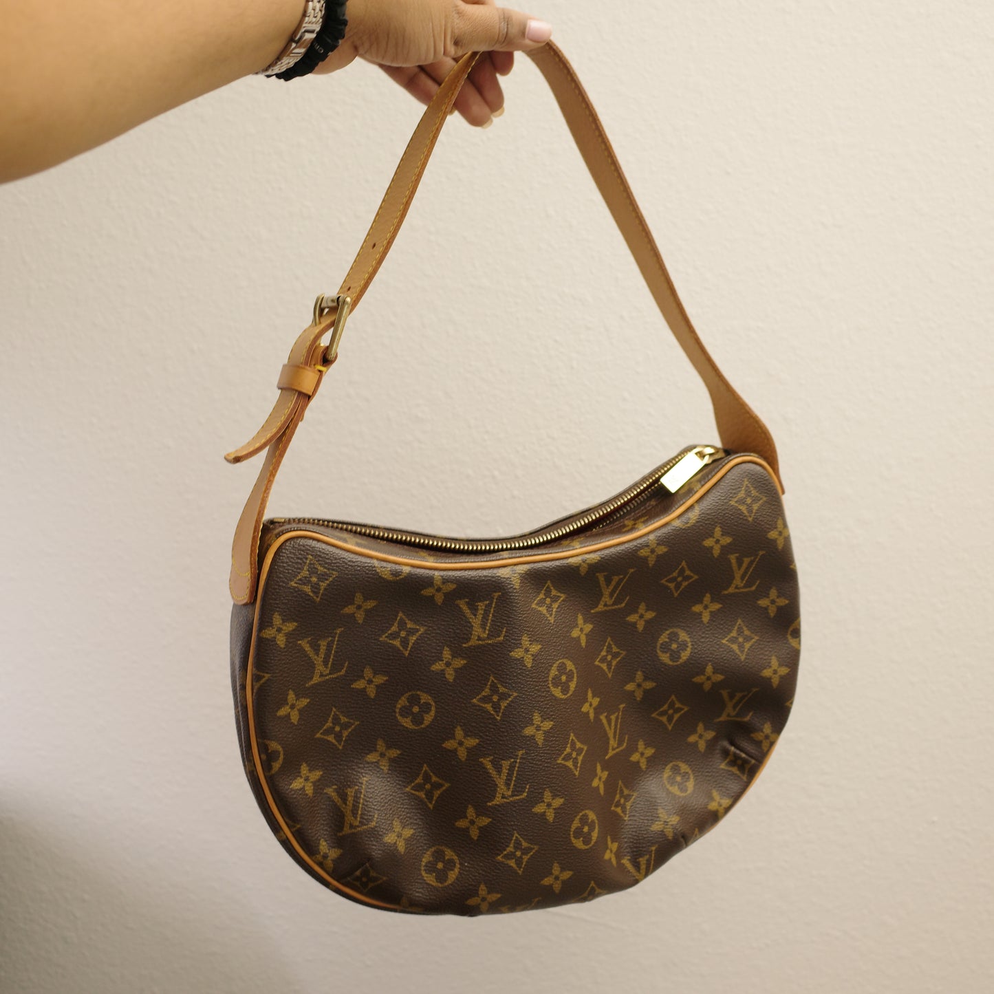 LOUIS VUITTON Monogram Croissant MM