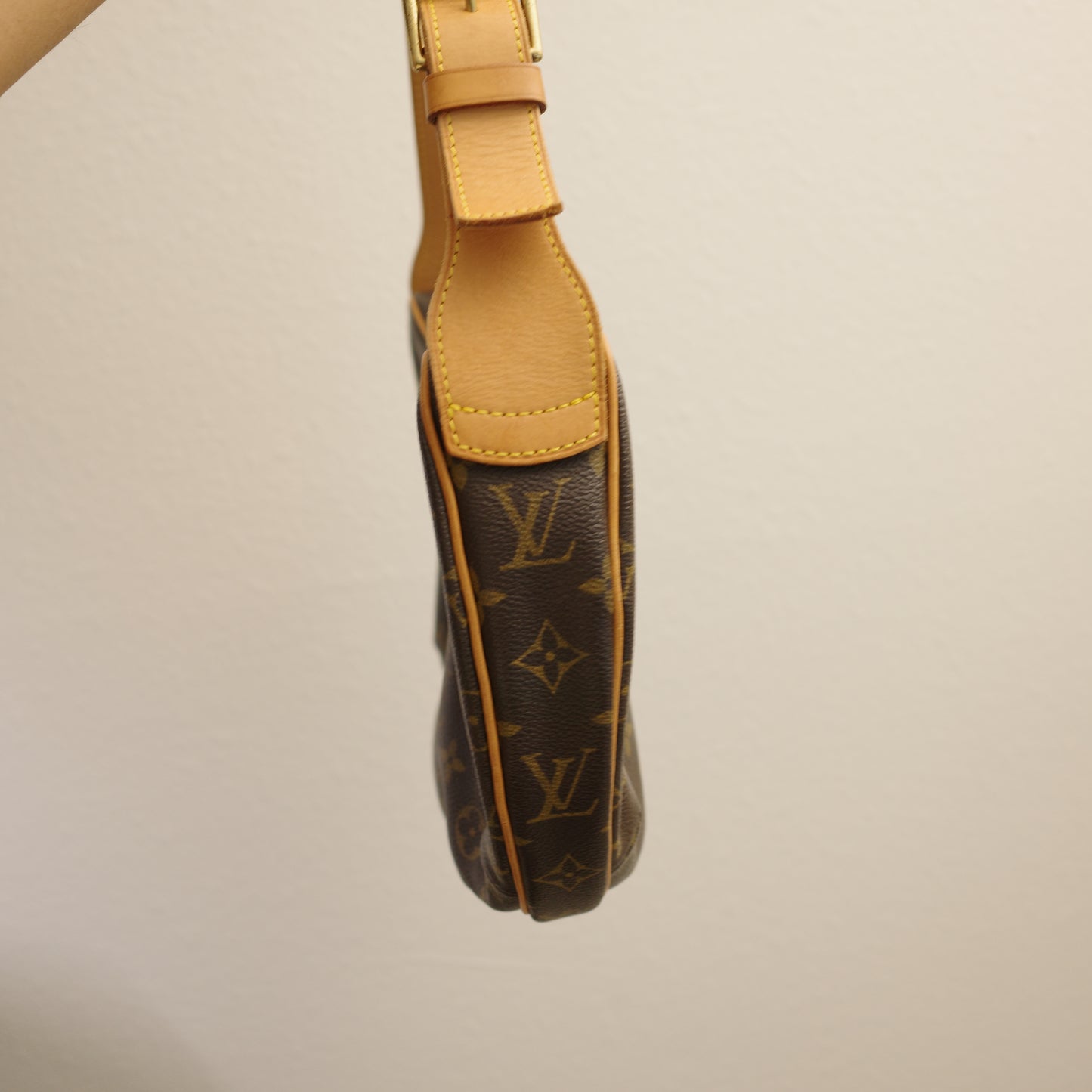 LOUIS VUITTON Monogram Croissant MM