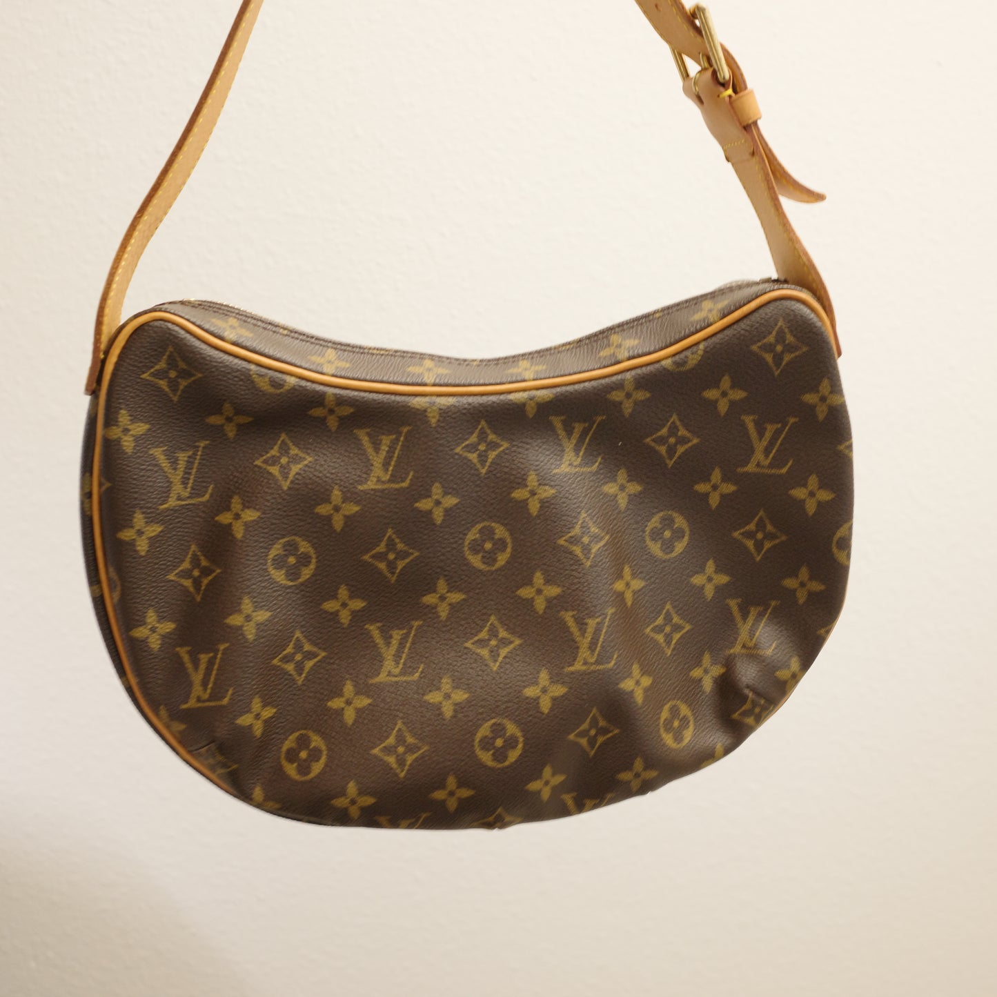 LOUIS VUITTON Monogram Croissant MM
