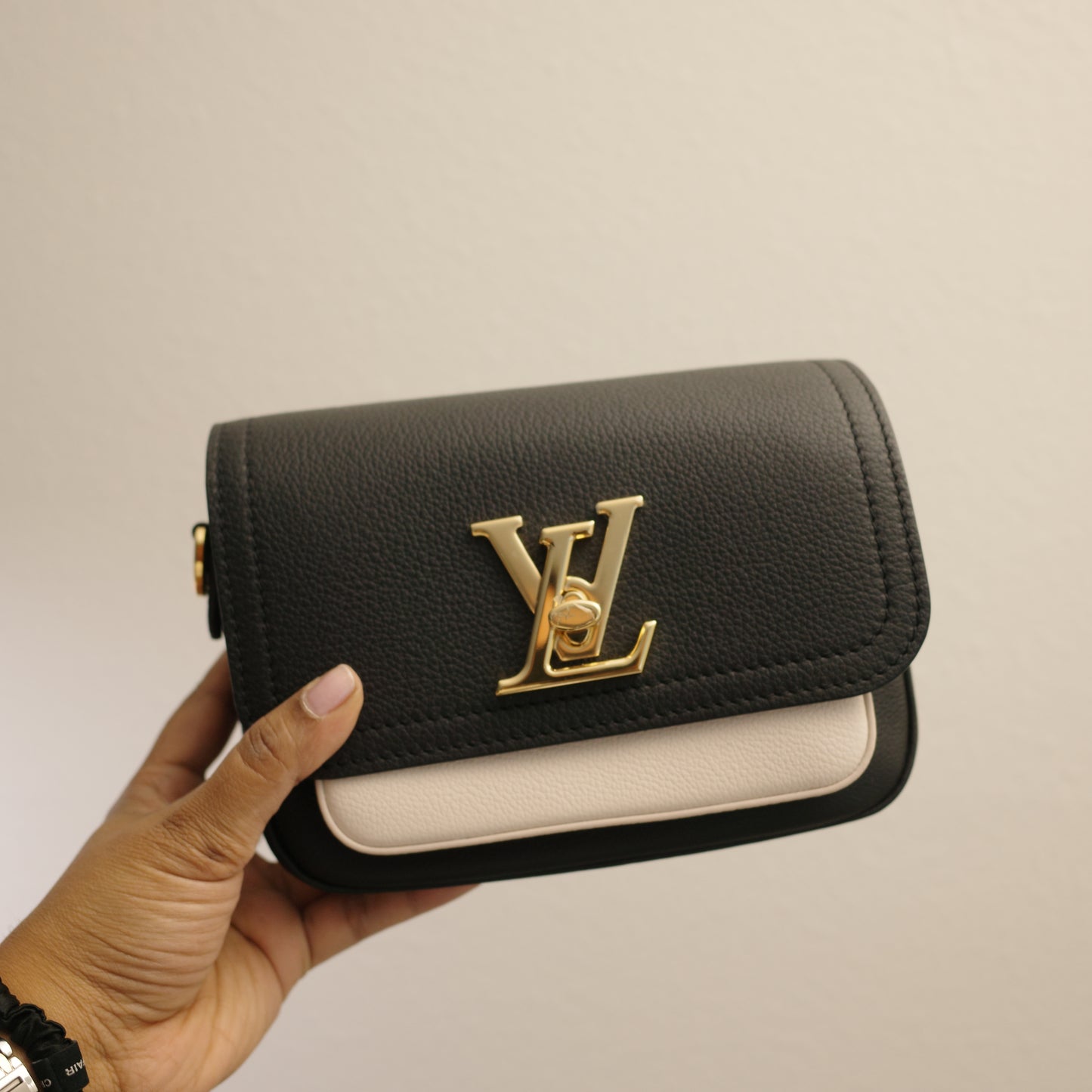 LOUIS VUITTON Lockme Tender Bag