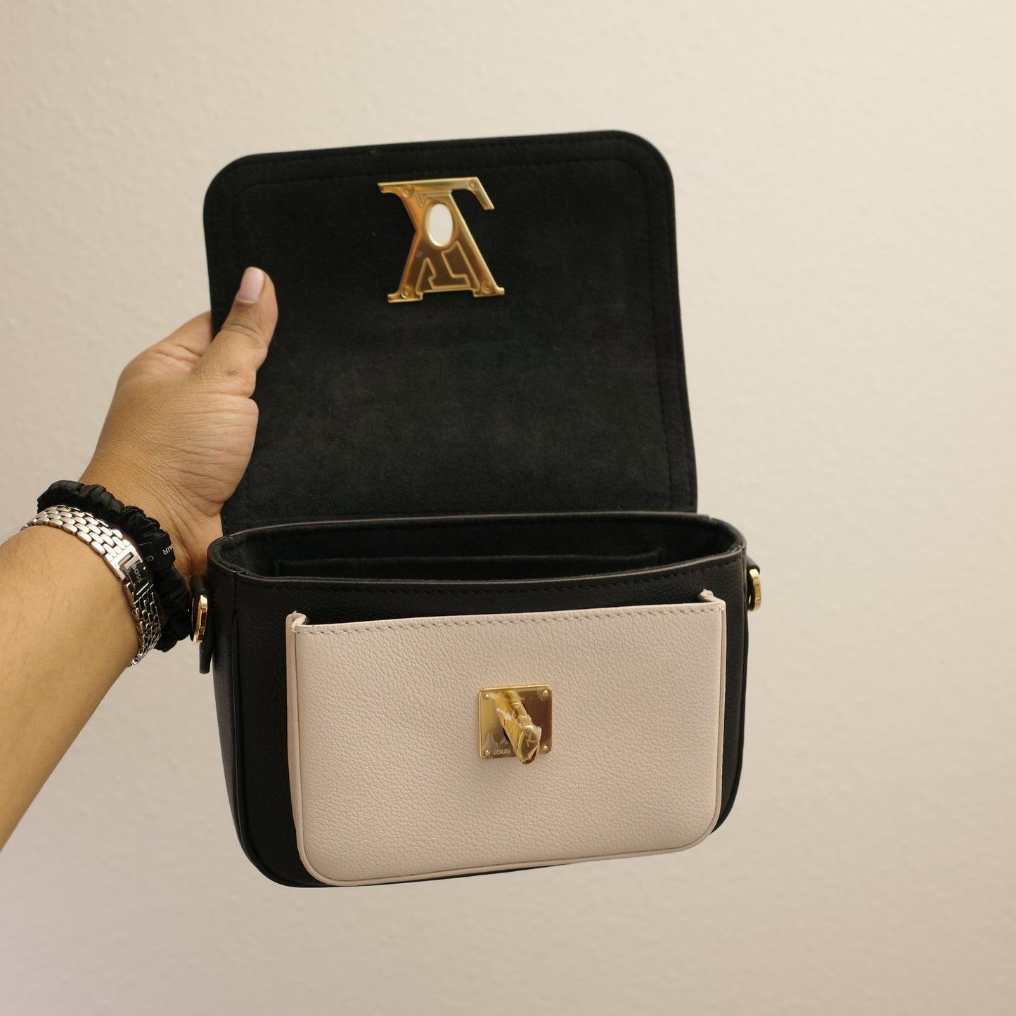 LOUIS VUITTON Lockme Tender Bag