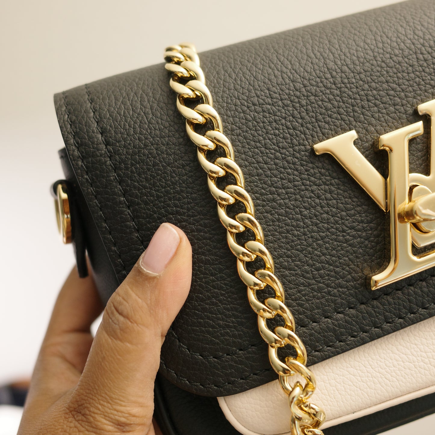 LOUIS VUITTON Lockme Tender Bag