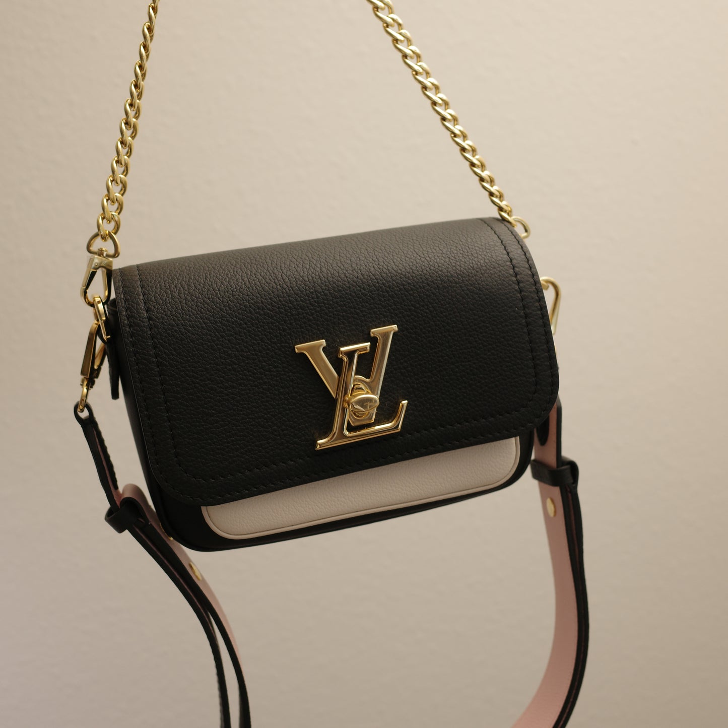 LOUIS VUITTON Lockme Tender Bag