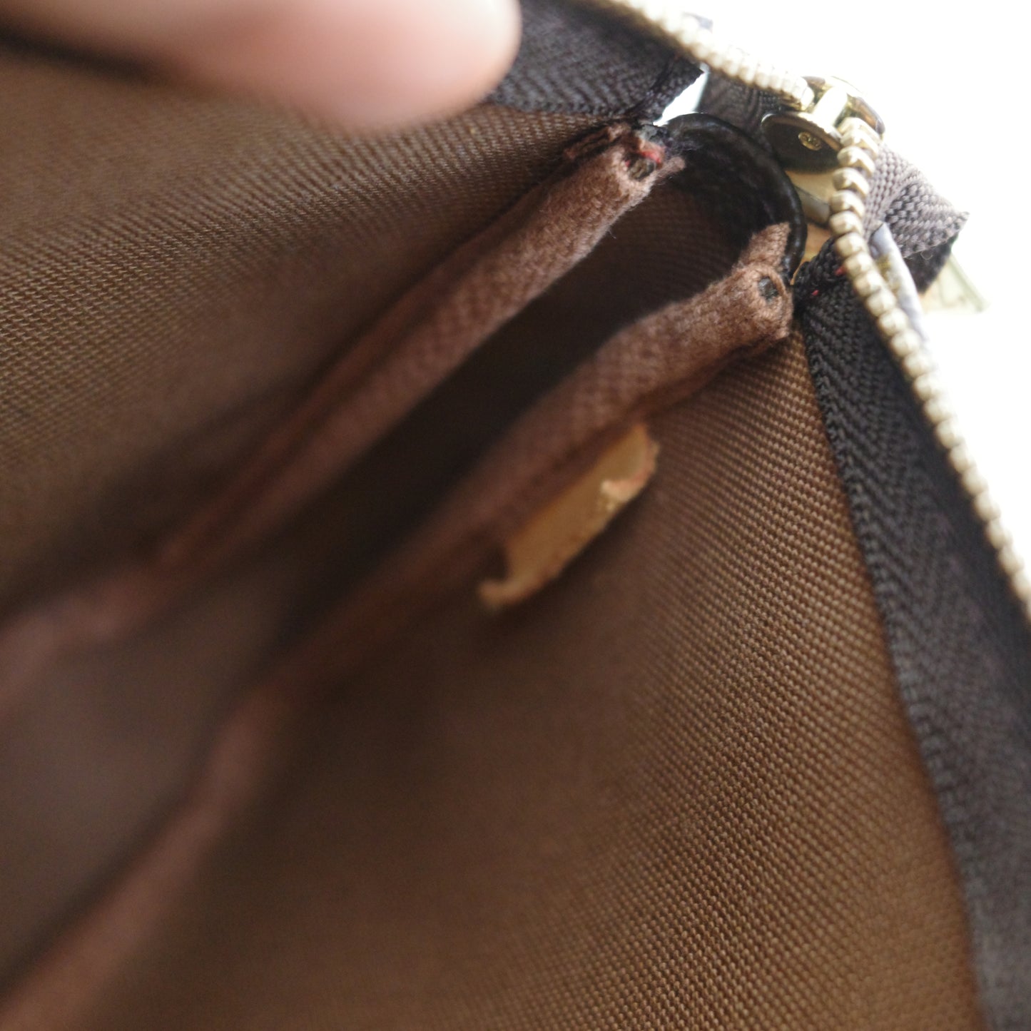 LOUIS VUITTON Monogram Murakami Cherry Pochette Accessoires