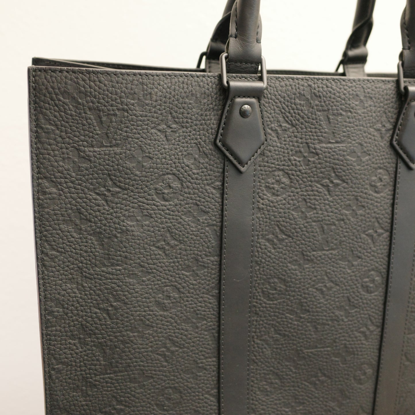 LOUIS VUITTON Black Taurillon Leather Sac Plat 24H Tote Bag