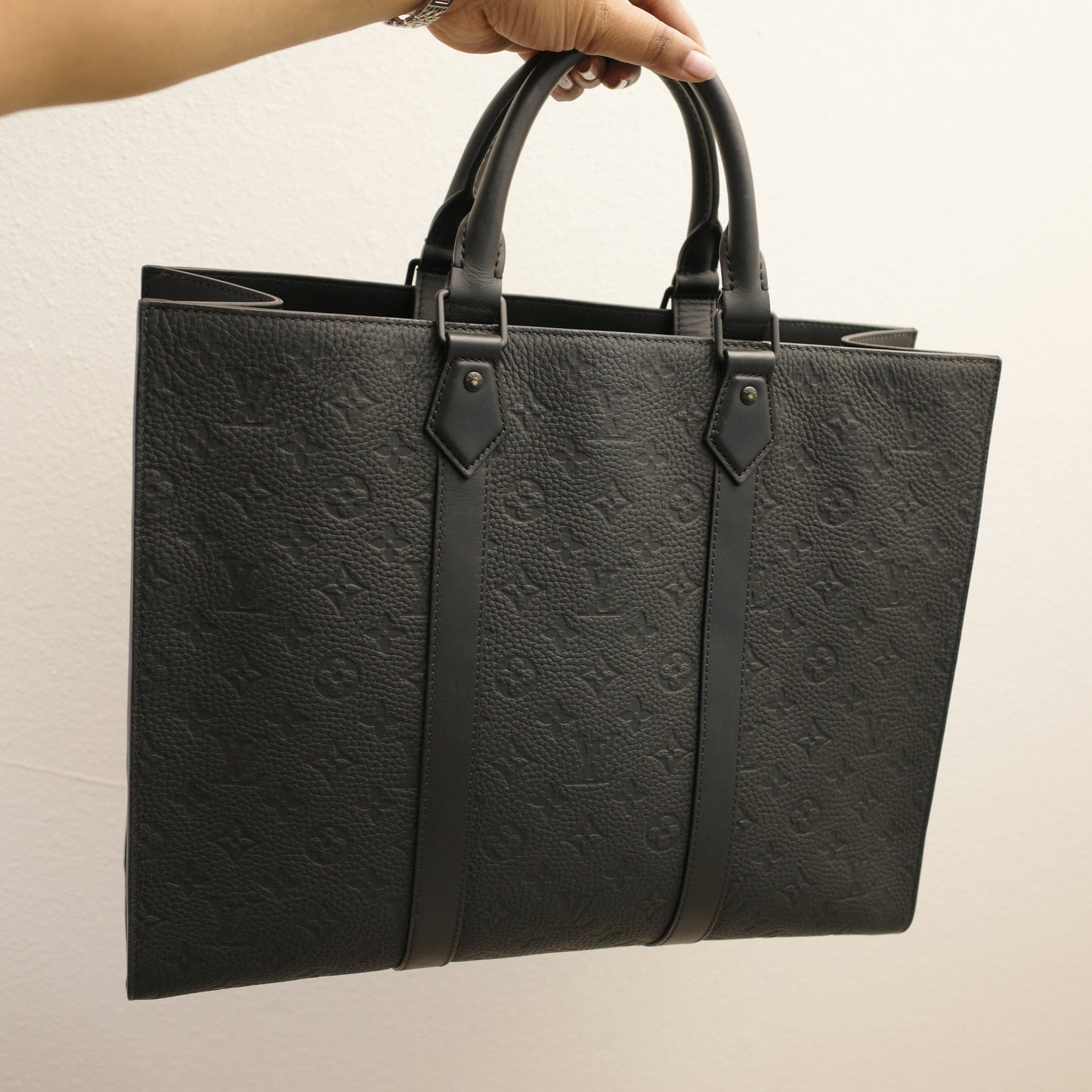 LOUIS VUITTON Black Taurillon Leather Sac Plat 24H Tote Bag