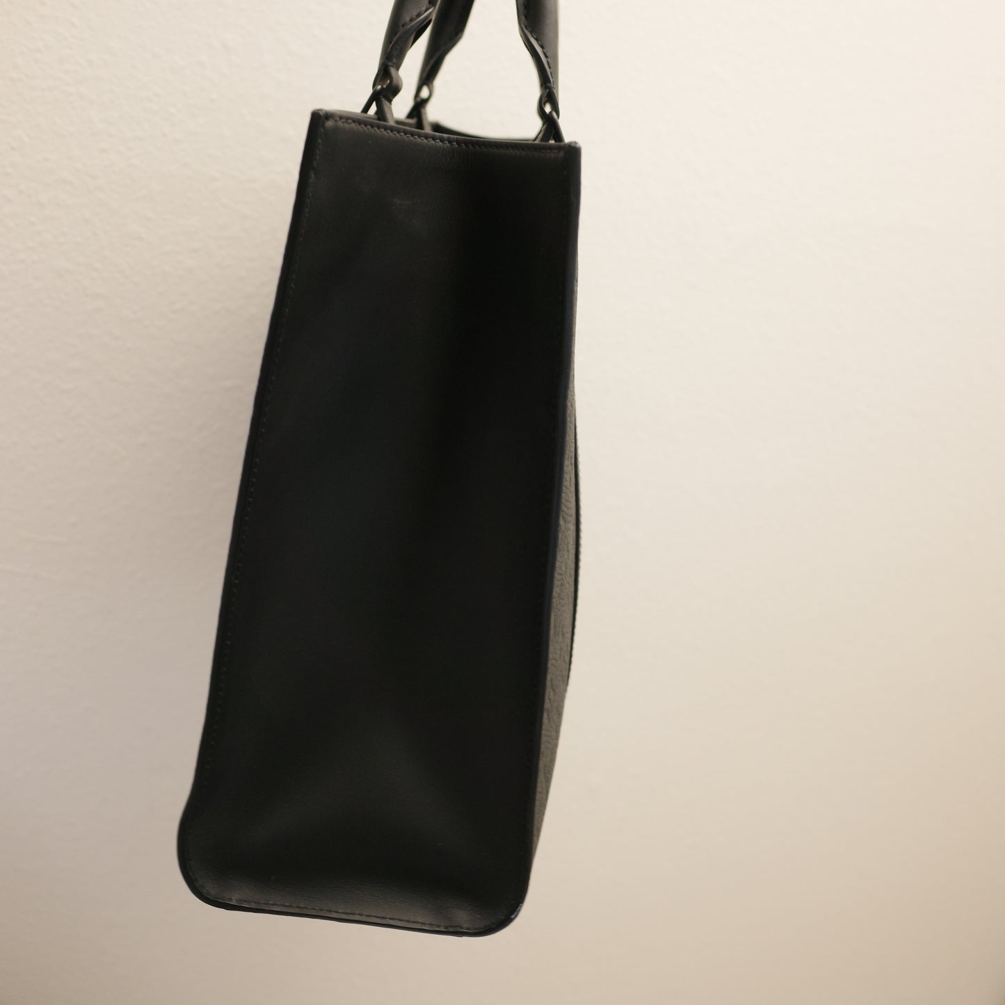 LOUIS VUITTON Black Taurillon Leather Sac Plat 24H Tote Bag