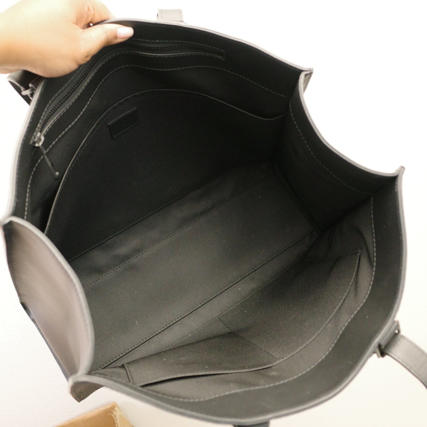 LOUIS VUITTON Black Taurillon Leather Sac Plat 24H Tote Bag