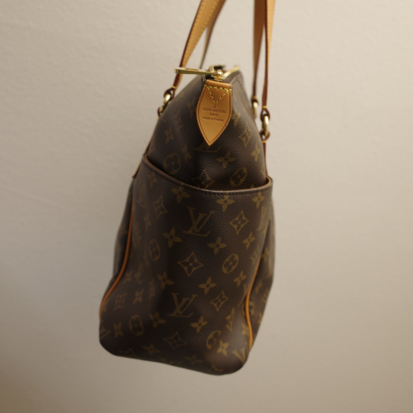 LOUIS VUITTON Monogram Totally MM