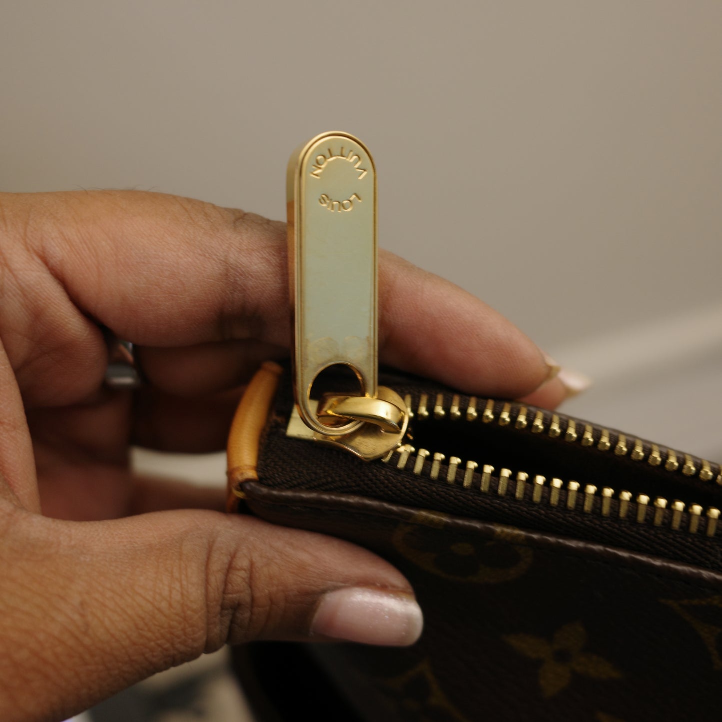 LOUIS VUITTON Monogram Totally MM