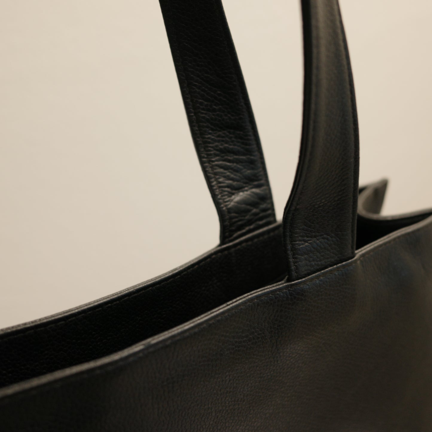 CHANEL Caviar CC Vintage Large Shoulder Tote Bag