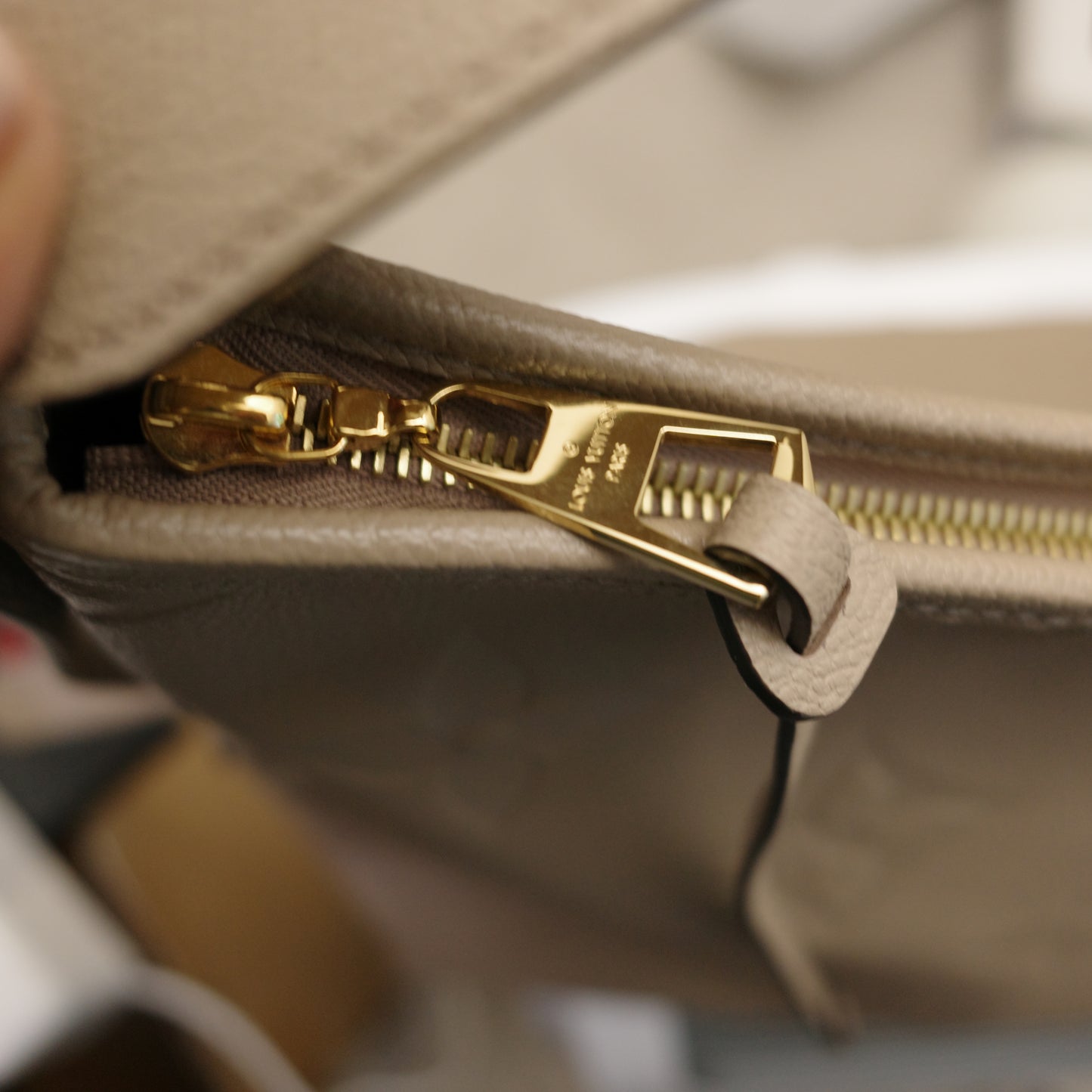 LOUIS VUITTON Turtledove Empreinte Carryall MM NEW IN BOX