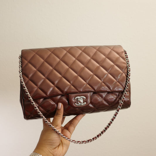 CHANEL Matelasse Patent Leather Chain Shoulder Bag Burgundy
