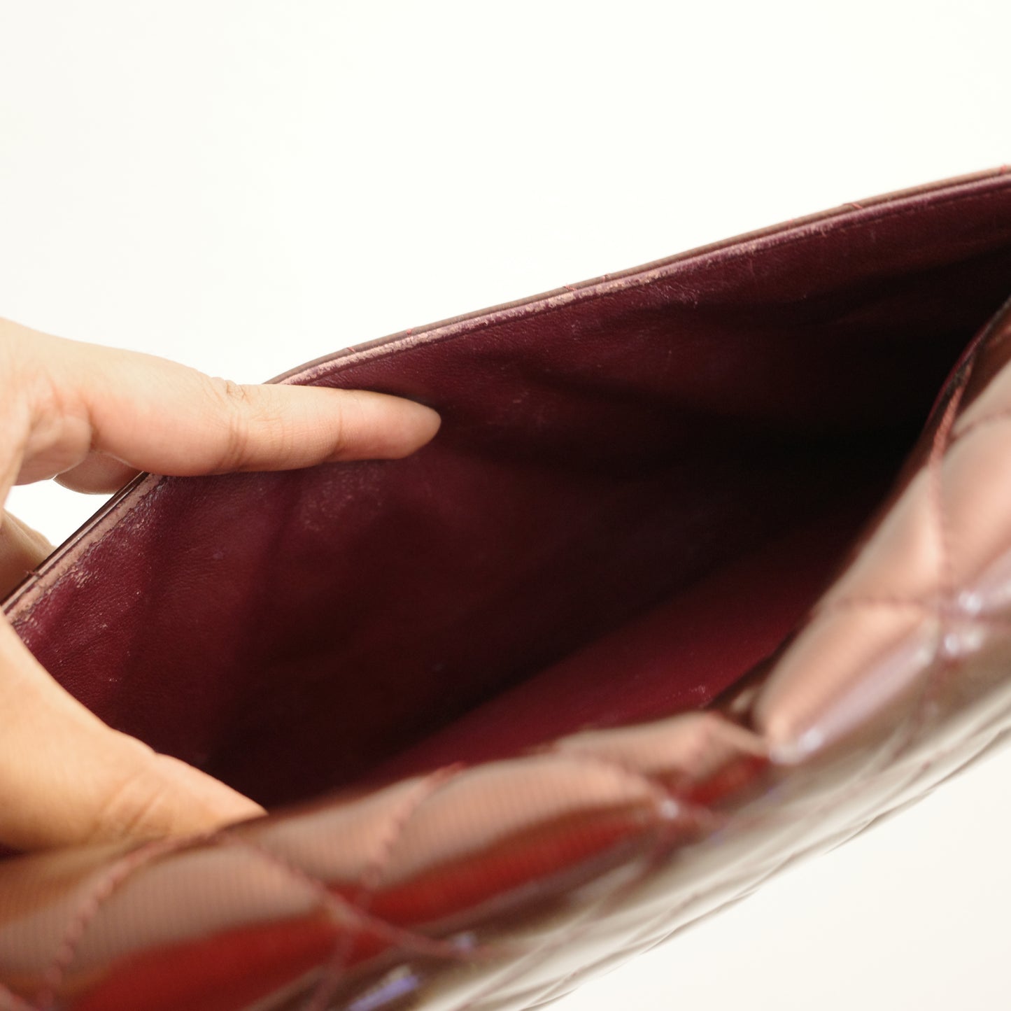 CHANEL Matelasse Patent Leather Chain Shoulder Bag Burgundy