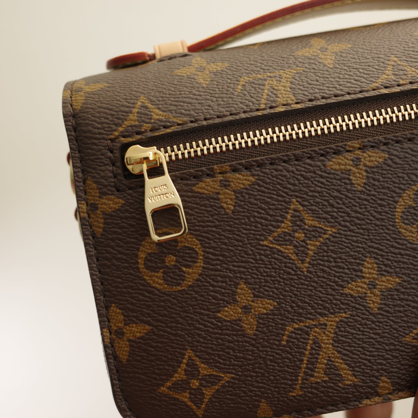 LOUIS VUITTON Monogram Pochette Metis East West