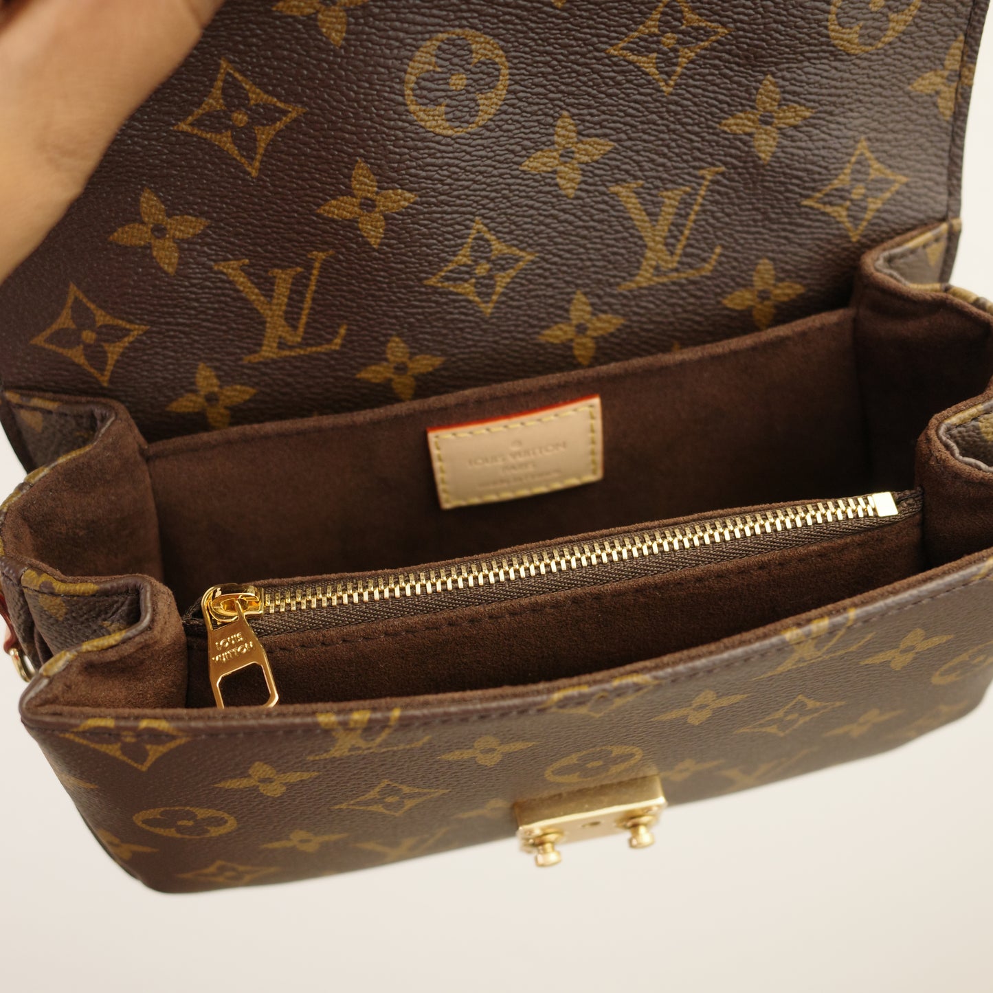 LOUIS VUITTON Monogram Pochette Metis East West