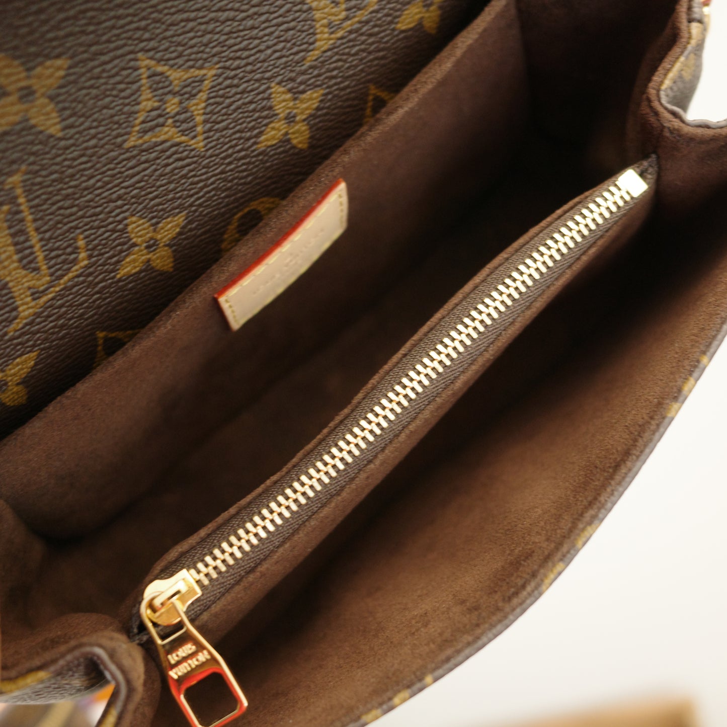 LOUIS VUITTON Monogram Pochette Metis East West