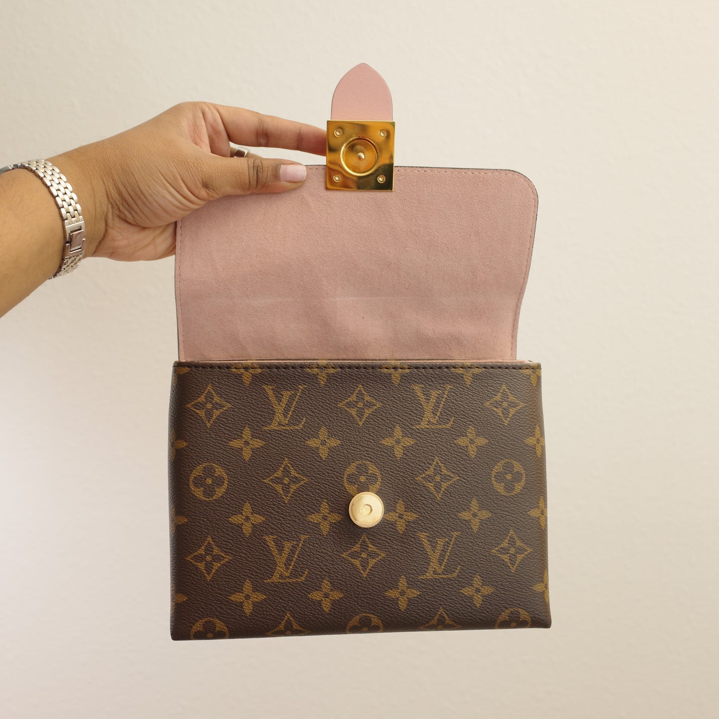 LOUIS VUITTON Locky BB Pink Monogram Crossbody Bag Rose Poudre