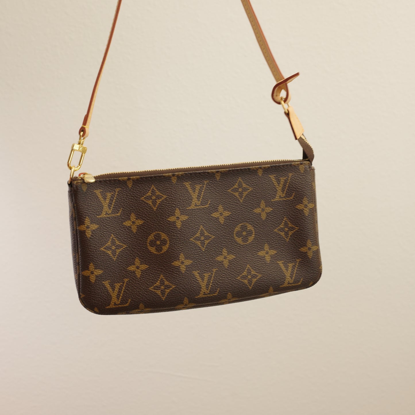 LOUIS VUITTON Monogram Pochette Accessoires