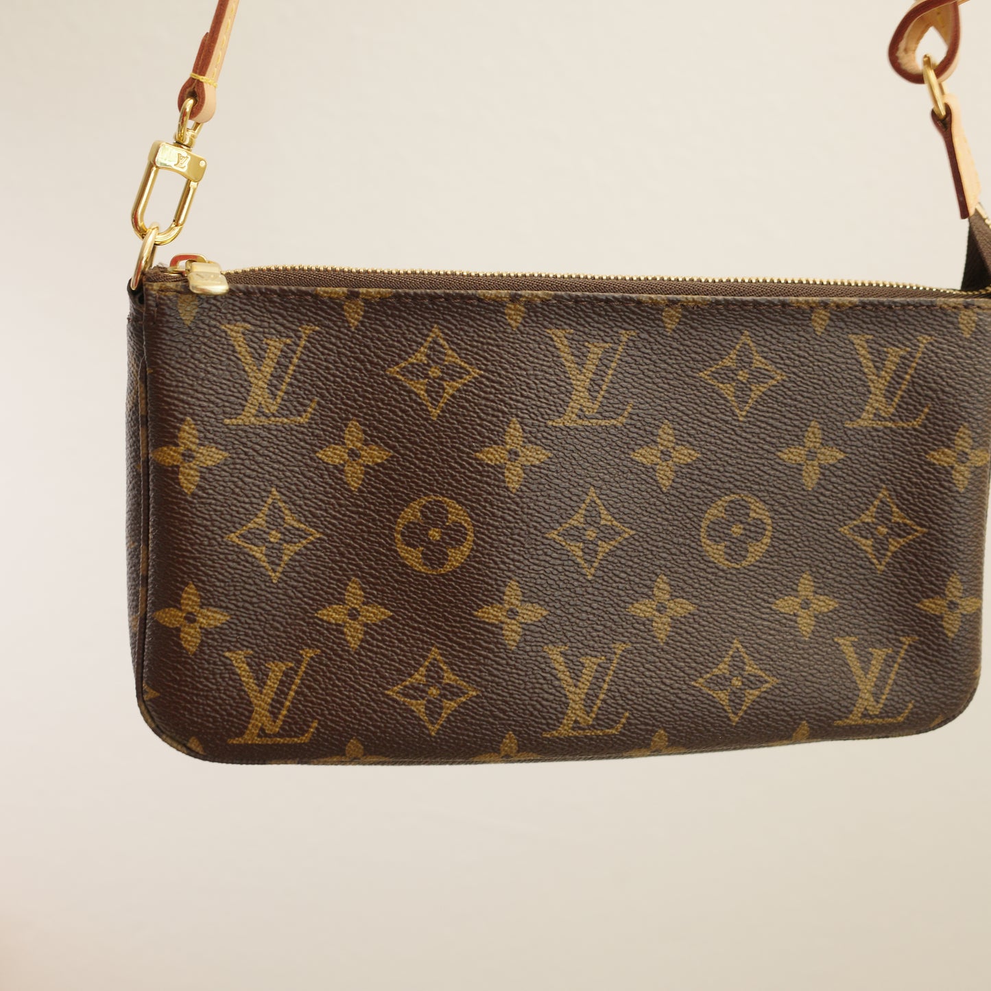 LOUIS VUITTON Monogram Pochette Accessoires