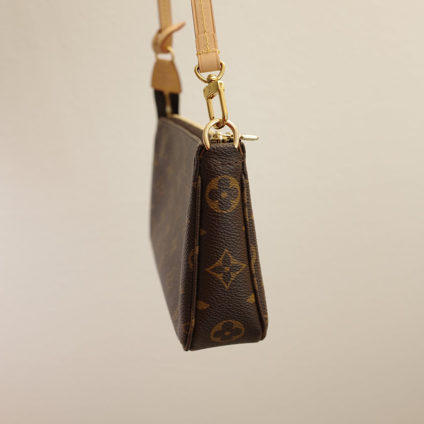 LOUIS VUITTON Monogram Pochette Accessoires