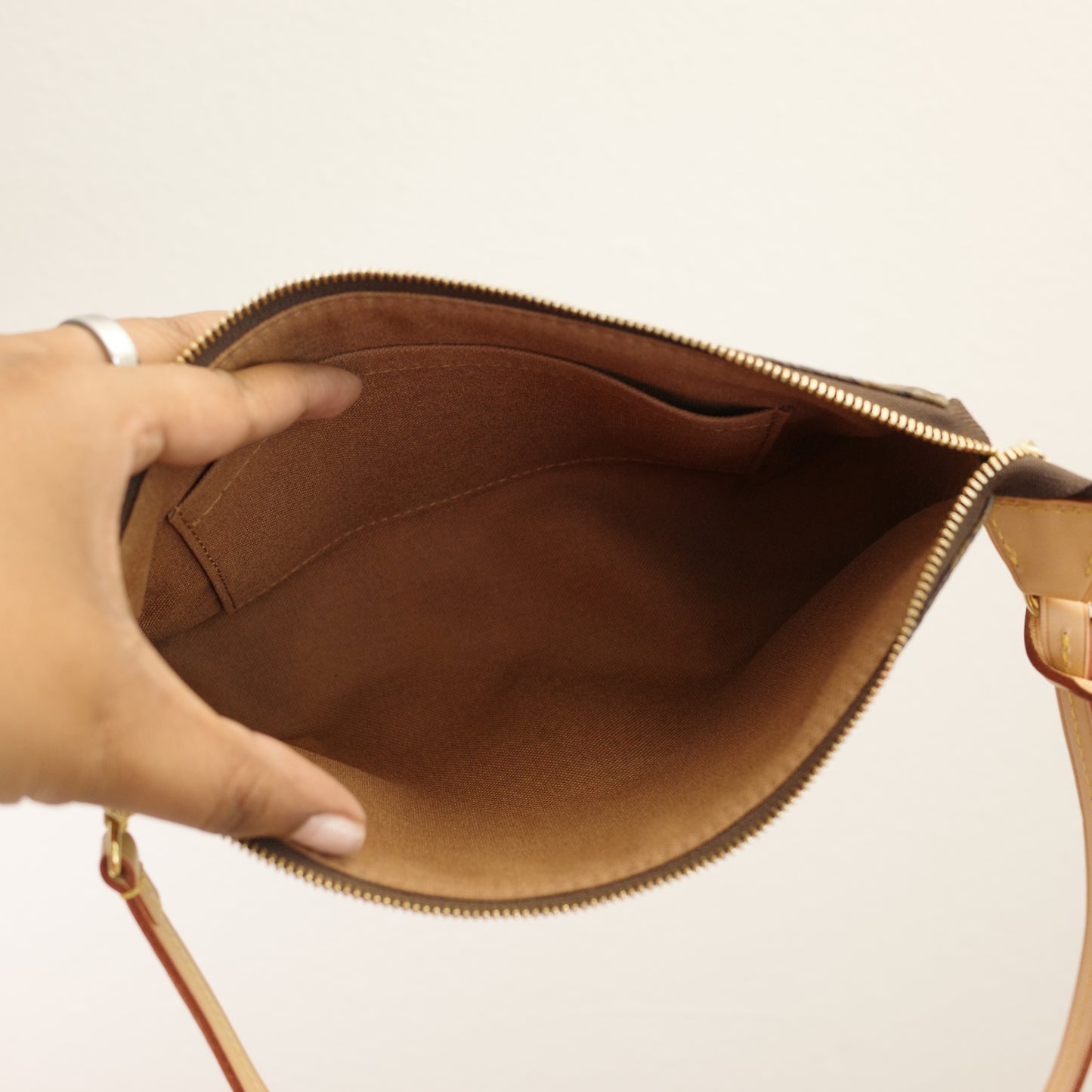 LOUIS VUITTON Monogram Pochette Accessoires