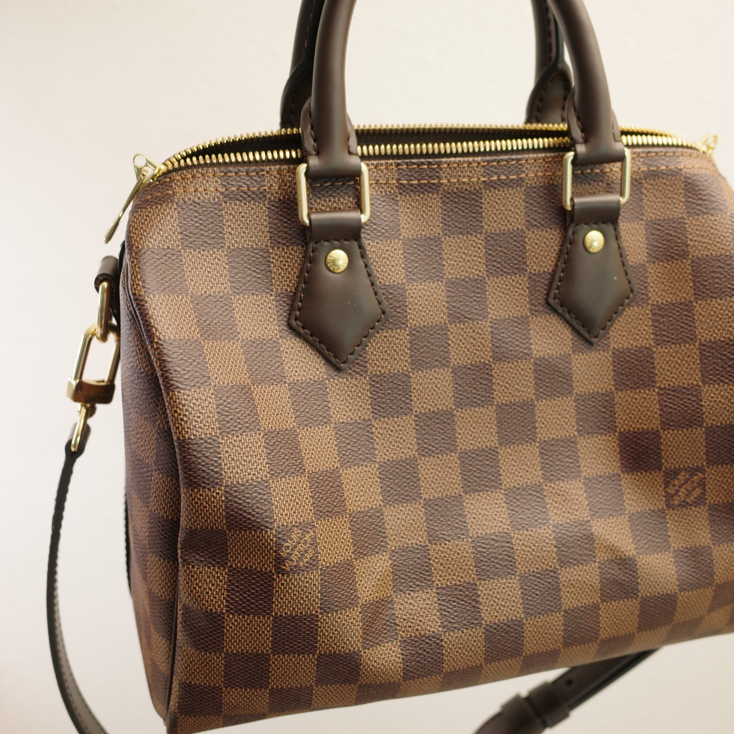 LOUIS VUITTON Damier Ebene Speedy Bandoliere 25