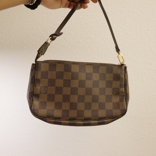 LOUIS VUITTON Damier Ebene Pochette Accessoires