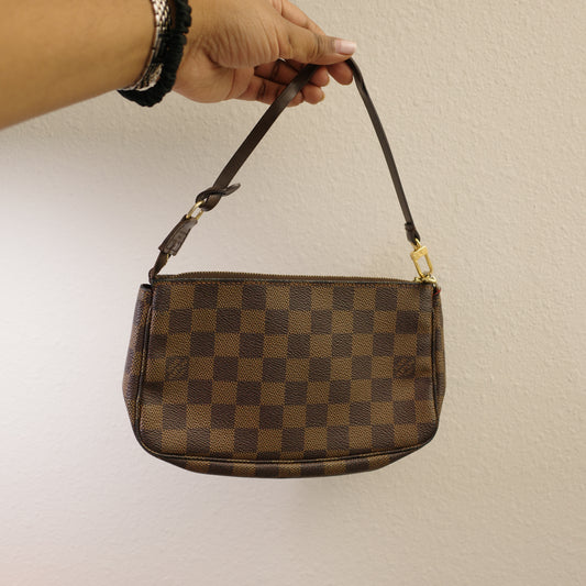 LOUIS VUITTON Damier Ebene Pochette Accessoires