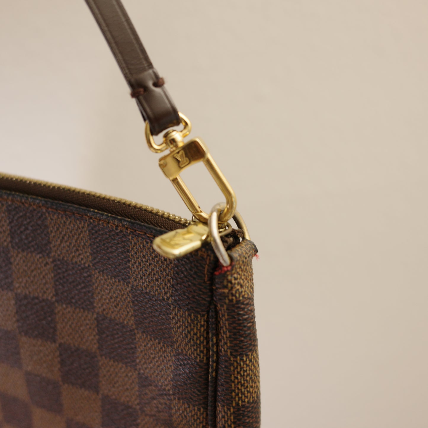 LOUIS VUITTON Damier Ebene Pochette Accessoires