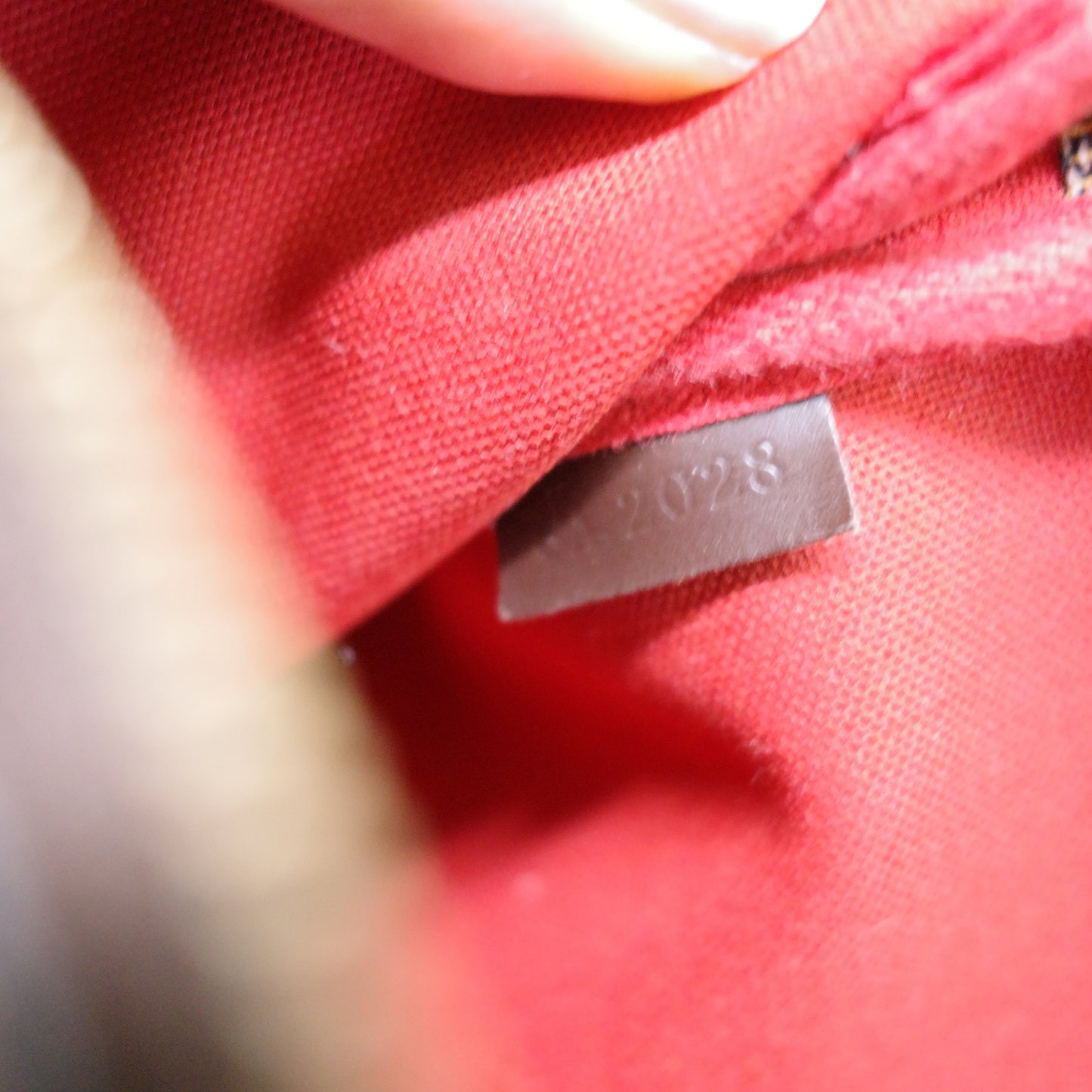 LOUIS VUITTON Damier Ebene Pochette Accessoires